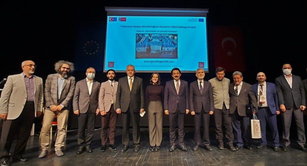 Toplum, Gönüllülük ve Gençlik Semineri gerçekleşti